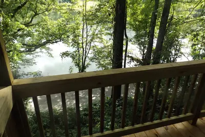 Image de Cabine confortable avec vue sur le lac privé