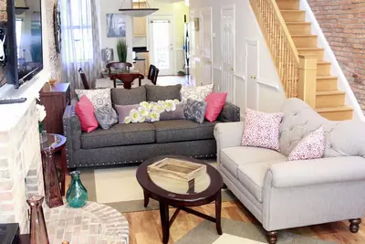 Image de Détendez-vous dans cette location de vacances Belle dans le Cercle Area Logan de Dc!