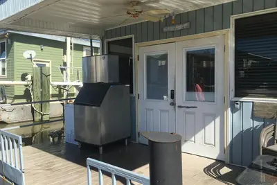 Image de Péniche situé à Venise Marina