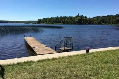Image de Cabine rénovée pittoresque sur le magnifique lac Au Train