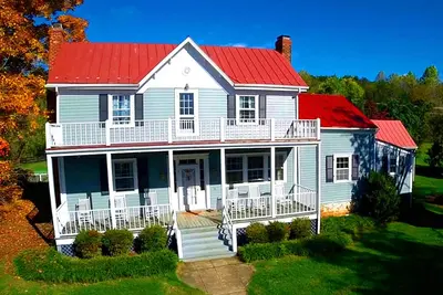 Image de Maison historique en dehors de Charlottesville, près de Shenandoah