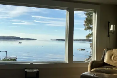 Image de Cottage relaxant avec vue spectaculaire sur le littoral du Maine!