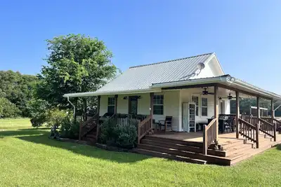 Image de Cabine mise à jour sur plus de 10 acres en toit rond