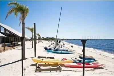 Image de Complexe insulaire de style caribéen sur Tampa Bay