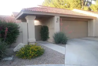 Image de Belle maison de patio à Mesa - Animaux acceptés avec piscine / jacuzzi