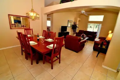 Image de 5 Chambres Seulement 3 Miles de Disney