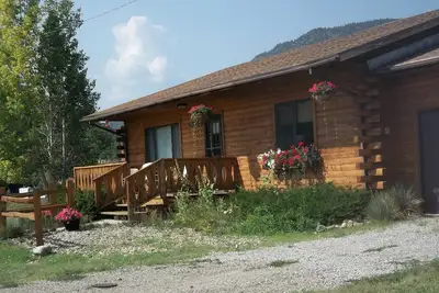 Image de Log Cabin Bender «Votre Home Away from Home '