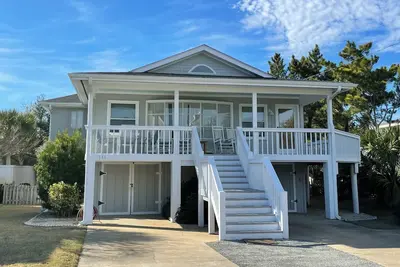 Image de Cottage de Charme Wrightsville Beach individuelle