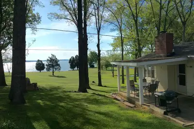Image de Kentucky Lakefront House with Boat Dock