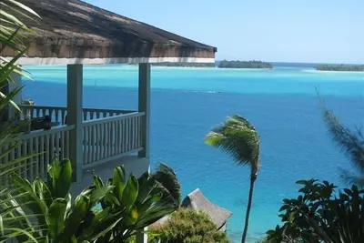 Image de Splendide villa surplombant la lagune de Bora Bora. Jeunes mariés & familles