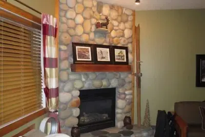 Image de Incroyable 3 chambres Ski in / Ski Out / Golf Condo! Spa privé!