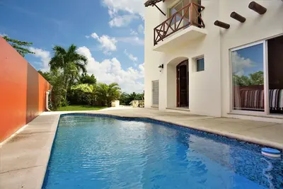Image de Luxueuse maison de 4 chambres avec vue: à quelques minutes de la plage