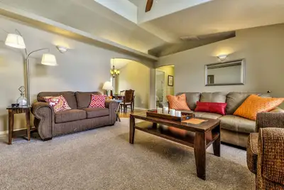 Image de Golf Course Community, SPÉCIALISTES En Relocation! ! !