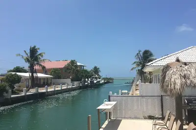 Image de Charmant 3/2, vue sur l'eau ouverte, accès direct à l'océan, piscine, cabane Tiki, près de Vaca