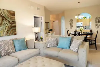 Image de Windsor Hills New 3 Br- 2 Ba Penthouse Poolview Condo - Princess & Mickey Rooms