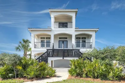 Image de Tout Sur Le Style CÔTIER. . . TRÈS Moderne! ! RÉCEMMENT RÉNOVÉ