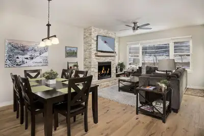 Image de Dream Ski 3 Bd / 3ba condo sur la rivière et à la base de Beaver Creek Resort