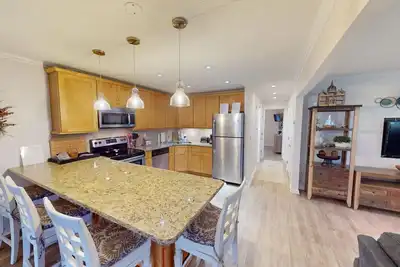 Image de Lake Front Woodson Bend ~ Condo de luxe Lake Cumberland Resort