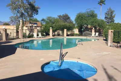 Image de Nice Tucson Home sur le côté ouest