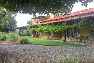 Image de Paso Robles Wine Country-Silver Owl Cellars & Vineyard (Private Po