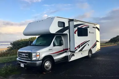 Image de L'aventure vous attend. Va chercher et déposer à l'aéroport moyennant des frais.