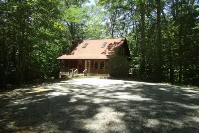 Image de Cabine tordue avec bain à remous extérieur