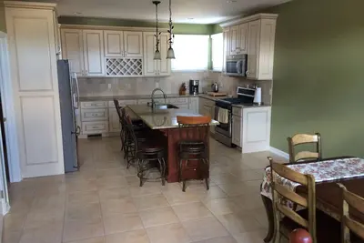 Image de Maison de plage de luxe! Première location. 5 chambres à coucher, 3 1/2 salle de bain.