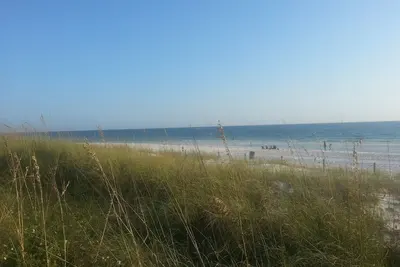 Image de Baby Bahama Upper Cottage, En bord de plage, 2 à 6 personnes, 2 Bd 2 Ba, Très grand pont