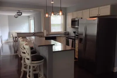 Image de Nouvellement rénové domicile dans le village de Skaneateles