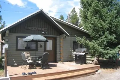 Image de Yellowstone à seulement une minute Grande cabine familiale confortable!