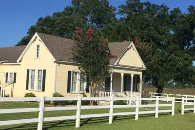 Image de Ferme de charme près du sommet rond avec une vue unique!