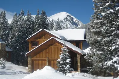 Image de Starwood. . . Mountain View! Hot Tub! Salle de jeux! Calme, pratique, Colorado.