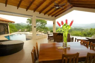 Image de Spectaculaire maison de vacances de luxe - Vues Ă couper le souffle - Meilleur climat