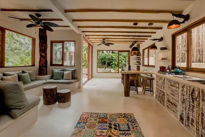 Image de 3br Zorba Villa sur la plage de Tulum avec piscine incroyable!