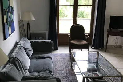 Image de Cottage au bord etang de 5ha. Parc 8ha. Jouets pour enfants. Pêche. 80kms Paris.