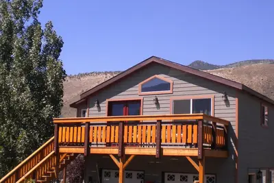 Image de Construit 2013 spacieuses Flats Tortilla sur la rivière Yellowstone, dans la ville.