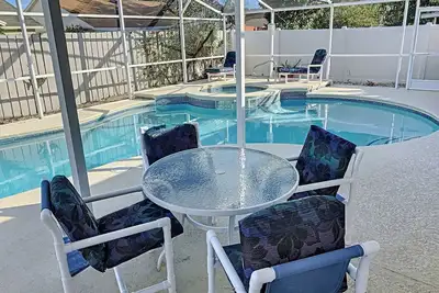 Image de Disney Playhouse, 3/2 Pool Home avec parc et aire de jeux de l'autre côté de la rue!