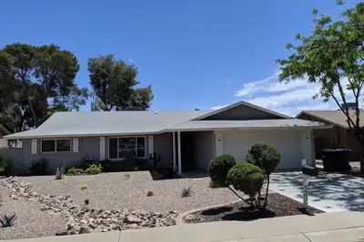 Image de Piscine chaufee; Sur le terrain de golf; Près de l'entraînement de printemps, super randonnée, marche du parc