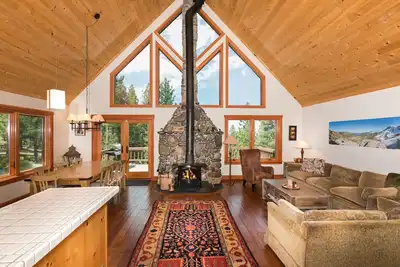 Image de 3 chambres à coucher sur 20 acres, 10 personnes, à partir de 499 $