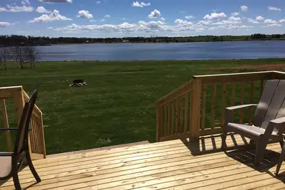 Image de Maison d'été avec vue sur Fortunate donnant sur Bay Fortune Harbour et Fortune River