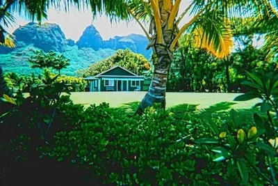 Image de Doux Rustic Cottage ~ Vue sur l'océan ~ courte promenade de la plage