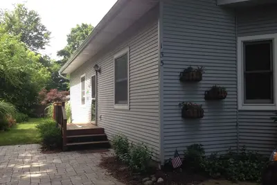 Image de Quaint, Cottage abordable! Walking Distance au centre-ville Saugatuck