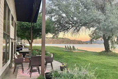 Image de Hauser Lake Waterfront on 2 Sides-Direct Access & Amazing Views