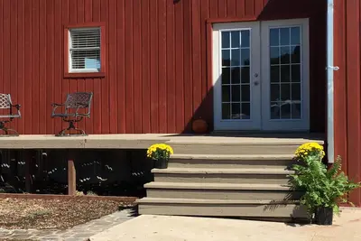Image de Fabuleusement refaite à neuf du siècle ferme avec vue sur le lac sur Ranch de travail