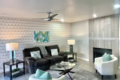 Image de Élégant moderne / contemporain Condo