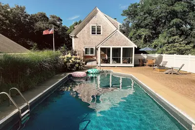 Image de Maison ancienne avec piscine d'eau salée