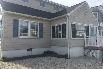 Image de Nouveau Déco4BR Lavallette Home, 8 personnes, Os Shwr, A / C Sept / Automne / HiverDisponibilité!