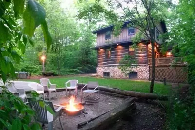 Image de Cabane en rondins dans le magnifique village d'Egg Harbor ~ Lieu de vacances exceptionnel!