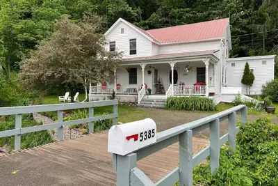 Image de Près du village et des collèges alliés de Cooperstown
