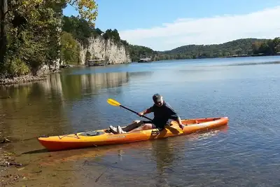 Image de Situé dans un vignoble du Missouri, kayak gratuit et animaux acceptés